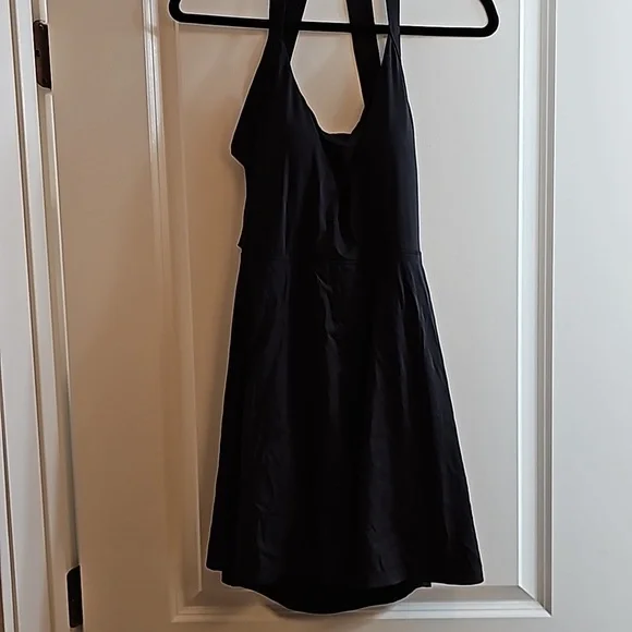 Halara Sporty Dress - Picture 4 of 9